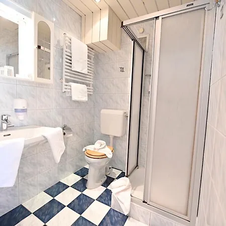 酒店 Rooms And Wellness Woerthersee - Adults Only & Easy Self-Check-In 克鲁彭多夫